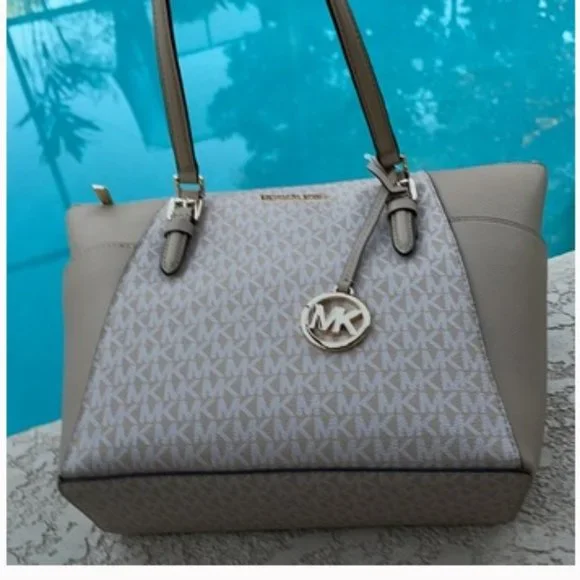 Michael Kors Charlotte Large Top Zip Tote - Picture 2 of 16